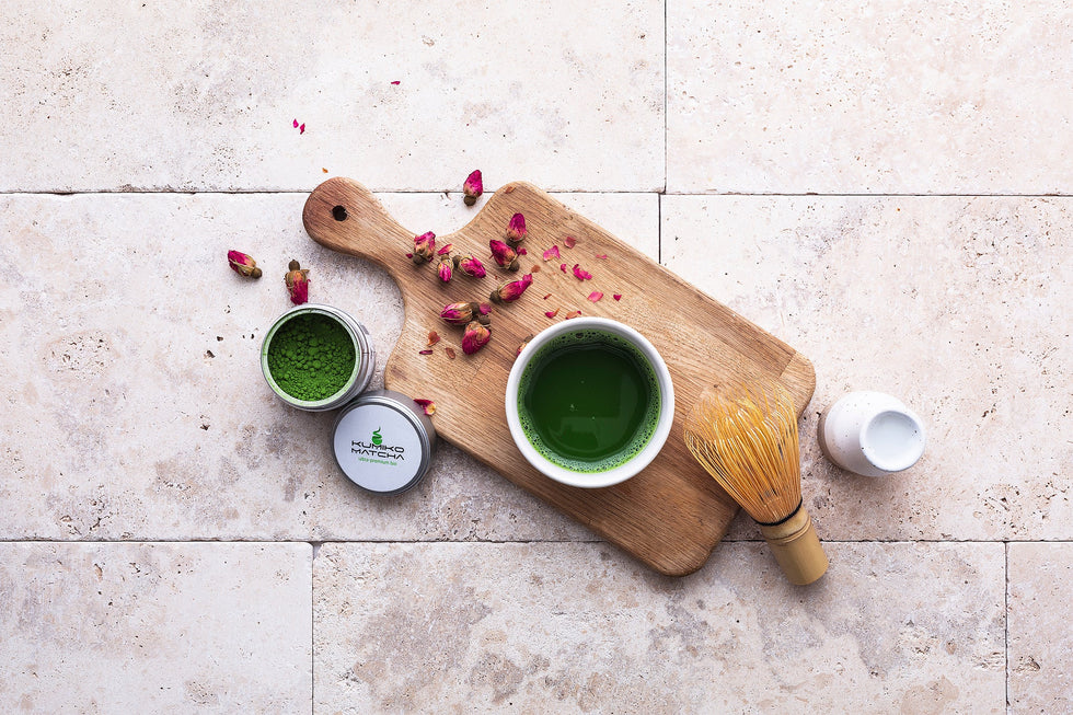 Combien de calories contient une portion de poudre de thé vert matcha ?